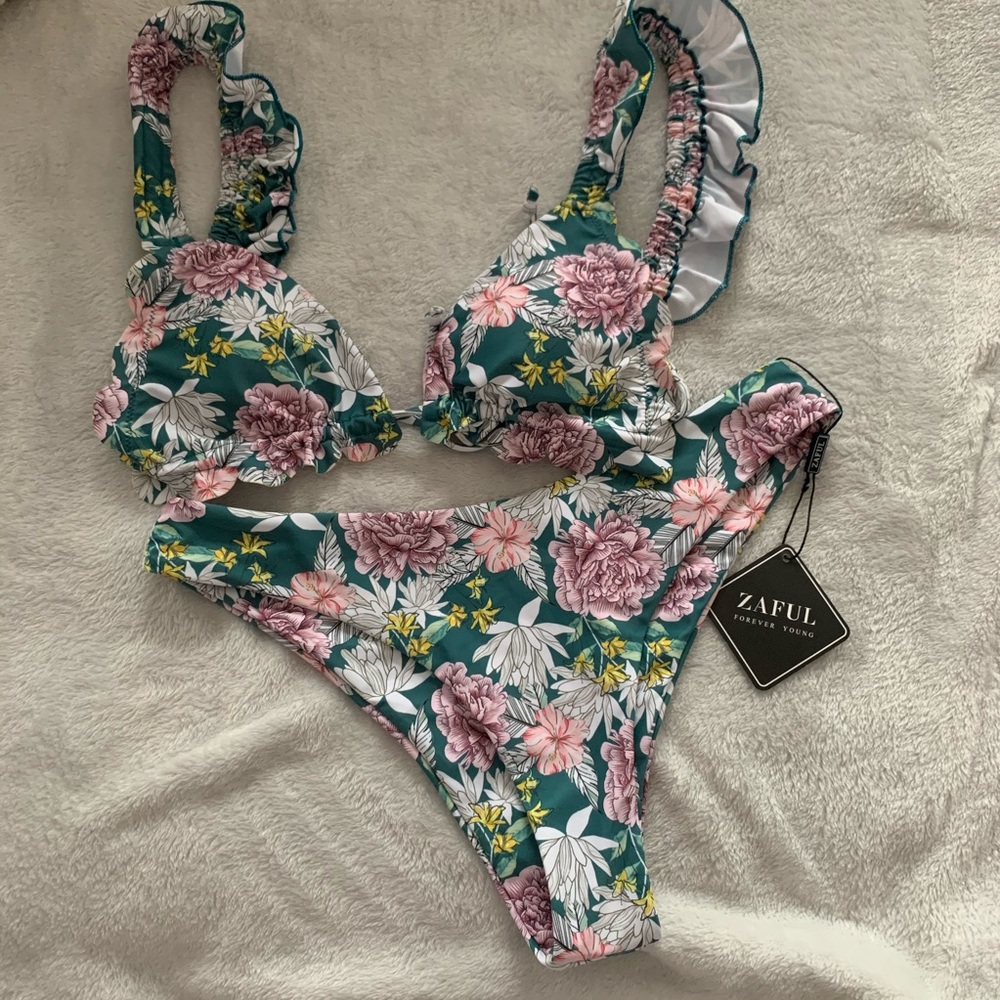 ZAFUL bathing suit (new with tags)